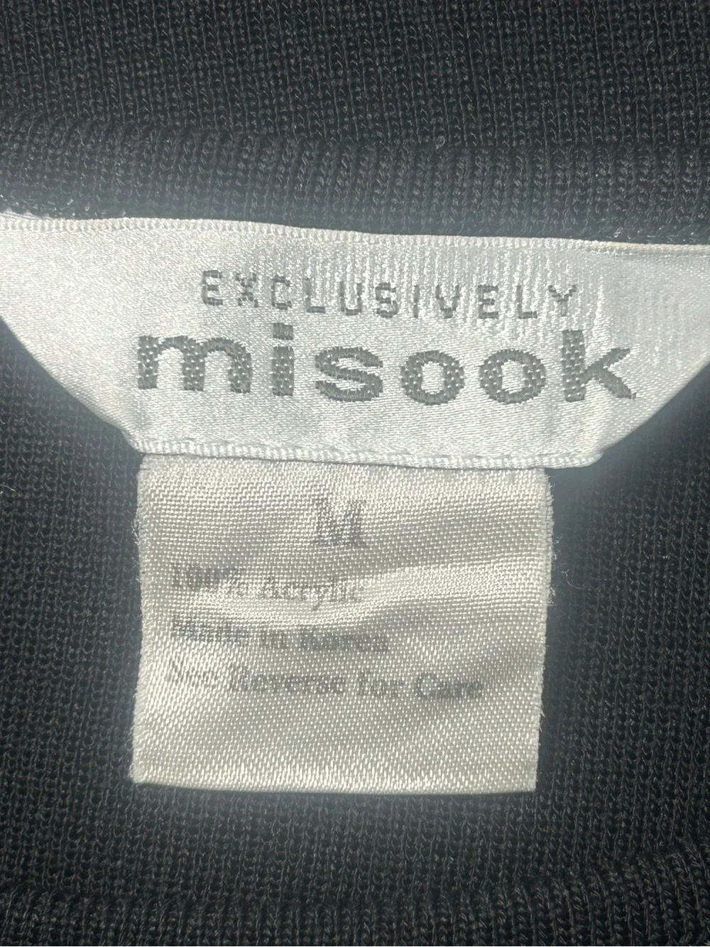 Misook Knit Double Scoop Neck Sleeveless Tank Med Elevated Basic Quiet Luxury - Picture 6 of 7